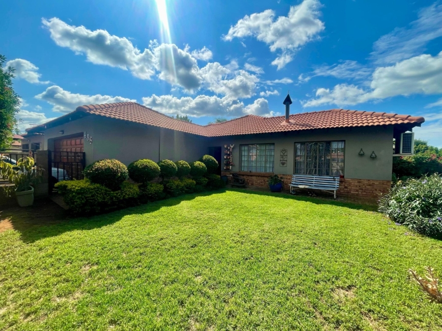 3 Bedroom Property for Sale in Waterkloof A H North West